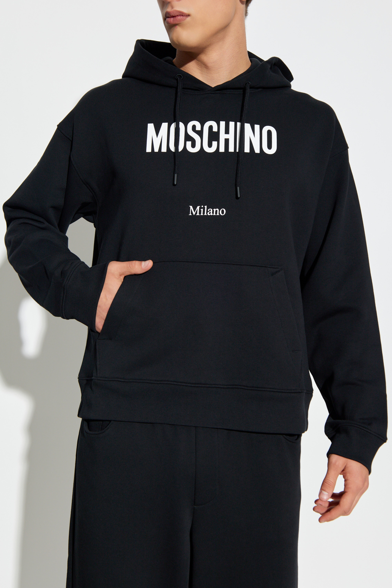 パーカー・フーディ Moschino Sweatshirt With All Over Logo MOSCHINO Couture Printed Logo Hoodie, Black – OZNICO